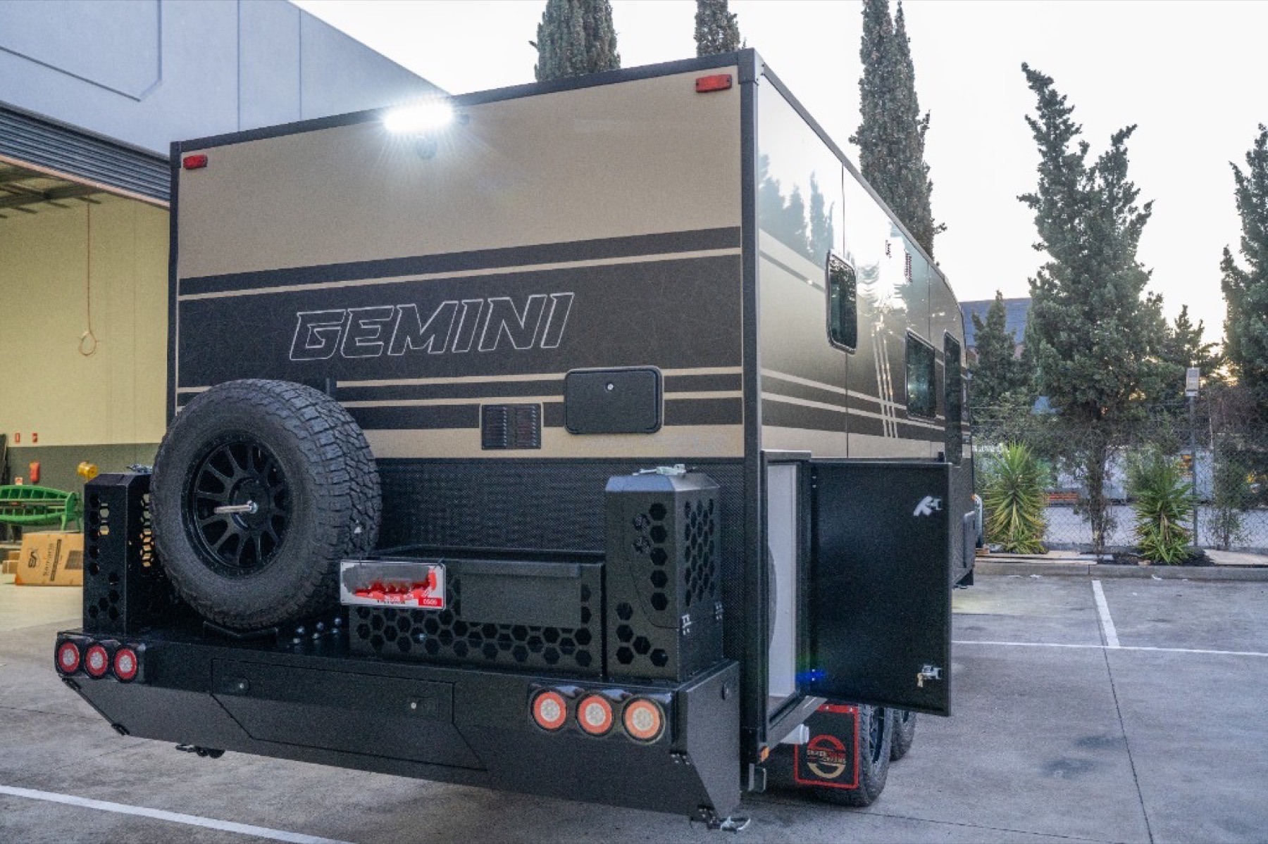 Rear with floodlight