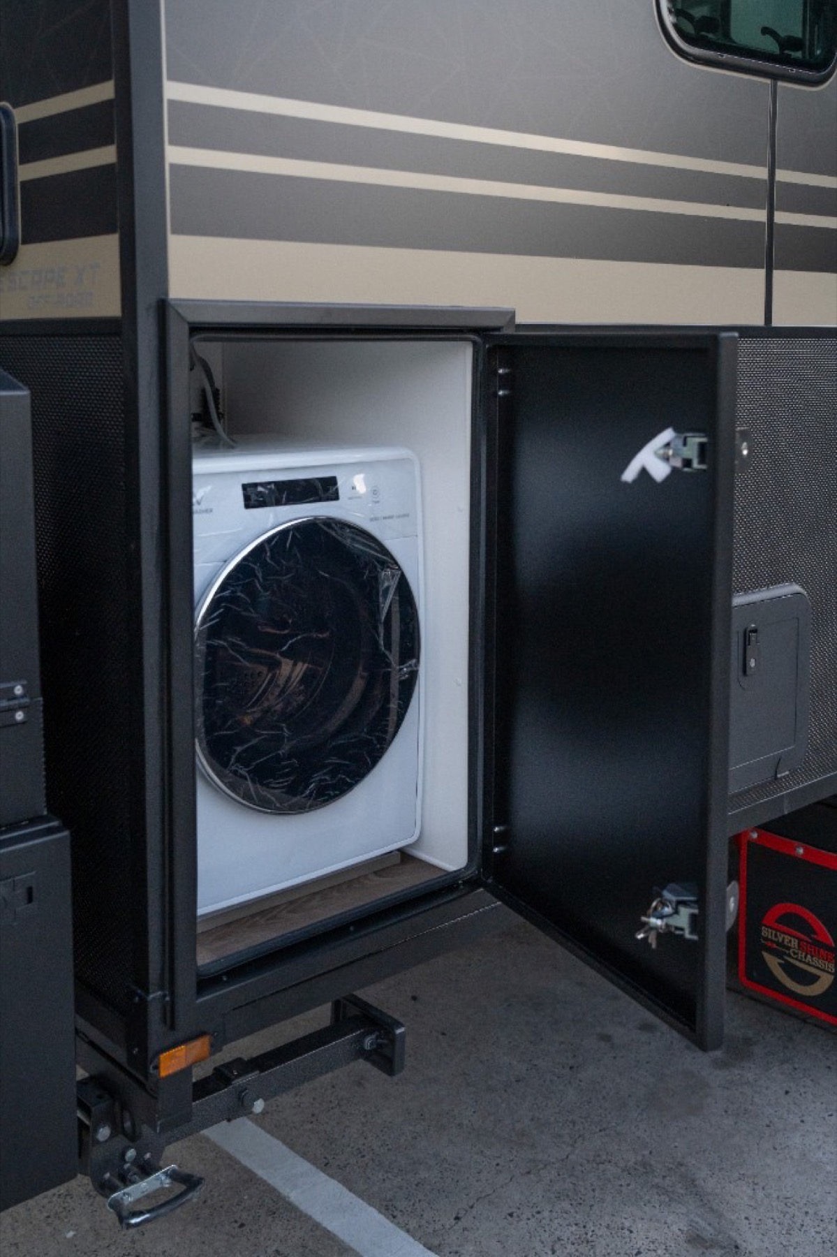 External washing machine locker